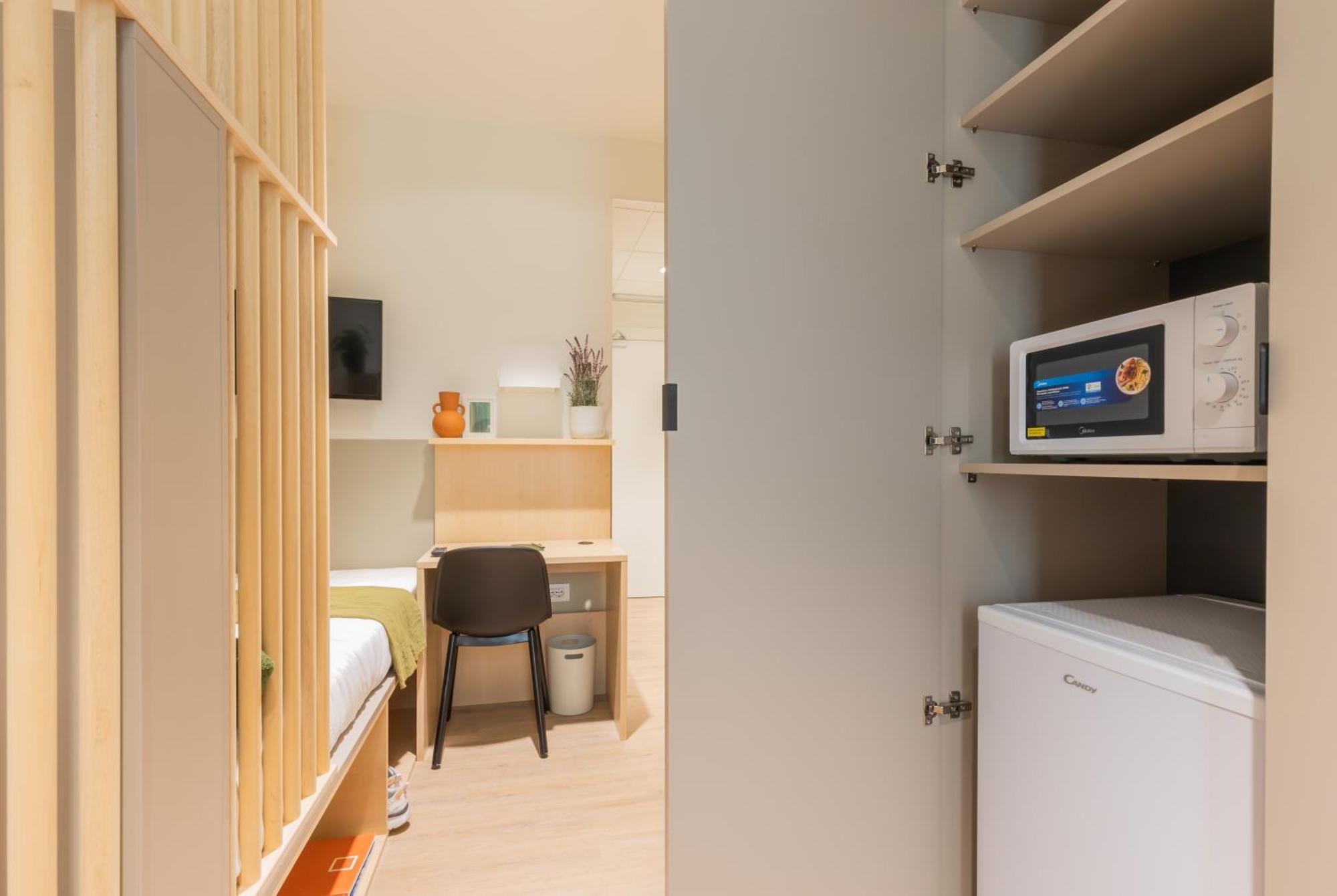 Well-Located Campus Rooms Near City Park Милан Экстерьер фото