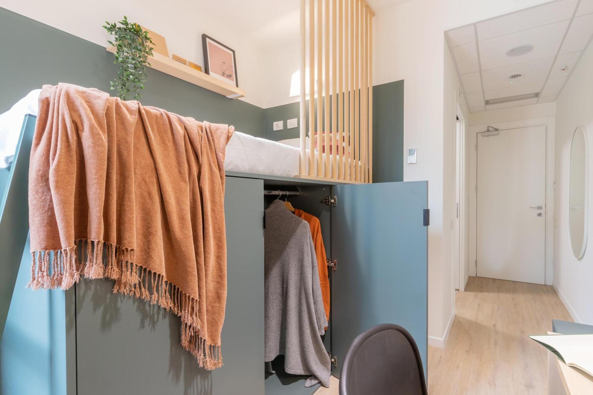 Well-Located Campus Rooms Near City Park Милан Экстерьер фото